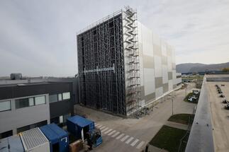 Logistics and warehousing Jungheinrich has built automatic warehouses for Continental Automotive Systems Slovakia