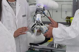 L’Oréal automates testing processes using collaborative applications from OnRobot