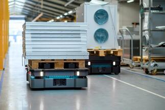 MiR introduces two robots to optimize the entire logistics
