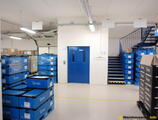 Warehouses to let in Multifuntional building