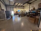 Warehouses to let in Warehouse space in Martin