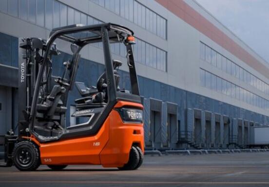Toyota Traigo_i: Revolutionizing Warehouse Operations with Award-Winning Forklift Design